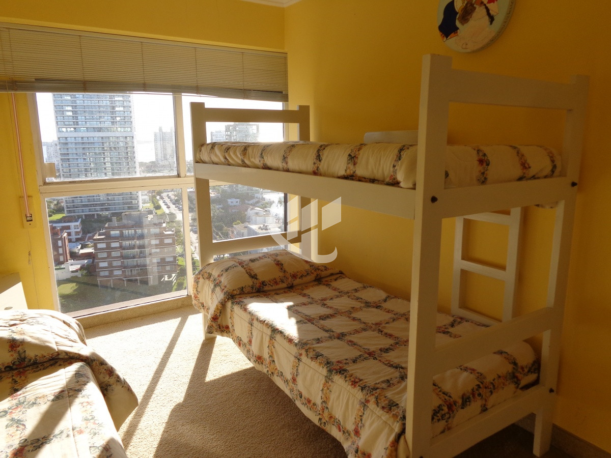 Apartamento ID.1404 - PUNTA DEL ESTE APARTAMENTO 2 DORMITORIOS EDIFICIO CON SERVICIOS