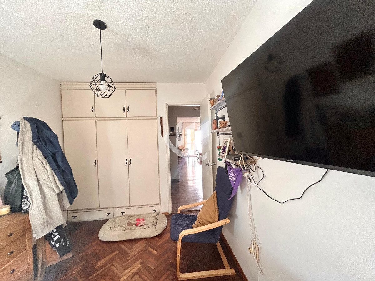 Apartamento ID.2010 - Venta Apartamento 2 Dormitorios, Tres Cruces, Cordón