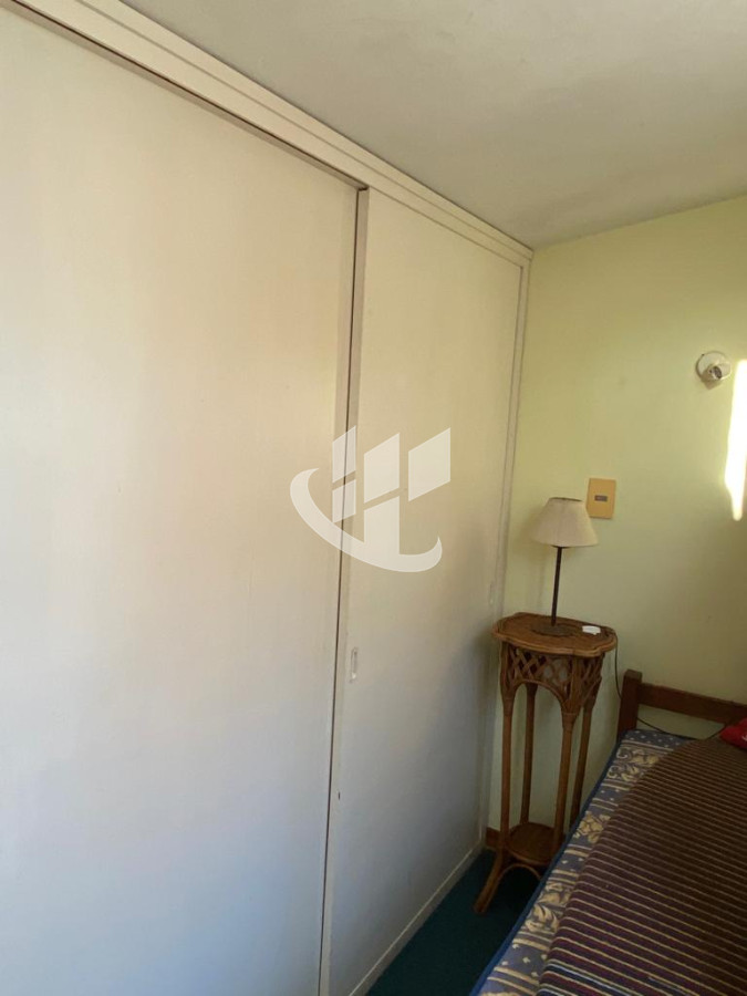Apartamento ID.1787 - PUNTA DEL ESTE PENINSULA DUPLEX DE 4 DORMITORIOS Y AZOTEA EN VENTA