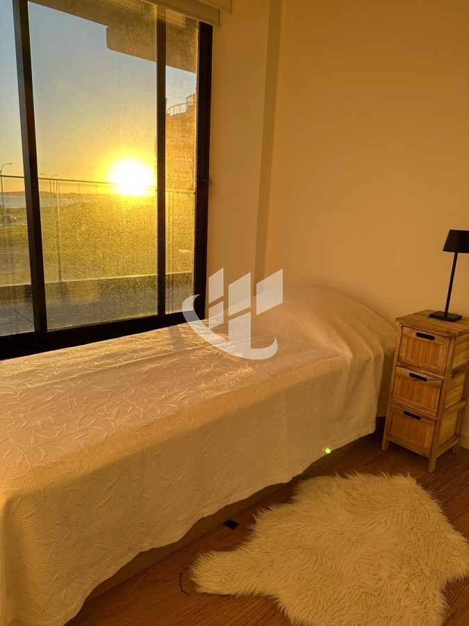 Apartamento ID.1907 - ALQUILER ANUAL DE DOS DORMITORIOS EN MANSA PUNTA DEL ESTE 