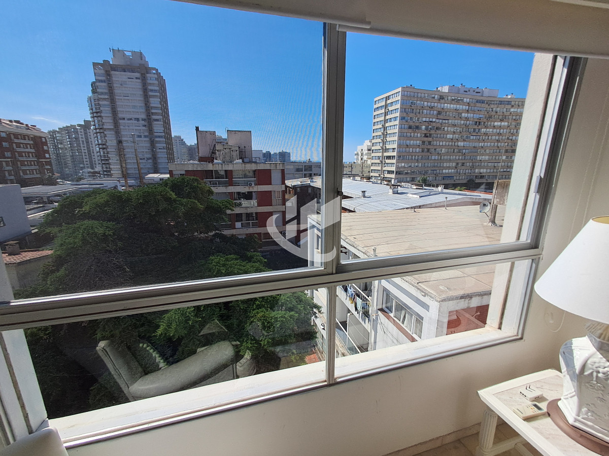 Apartamento ID.1784 - PUNTA DEL ESTE PENINSULA 2 DORMITORIOS ALQUILER ANUAL