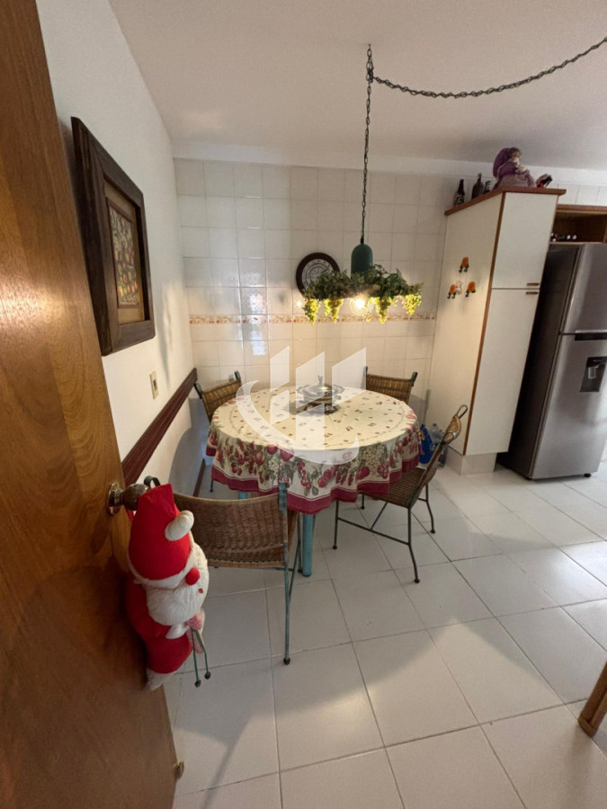 Apartamento ID.2453 - PUNTA DEL ESTE CHIVERTA APTO CON SERVICIOS DE 3 DORMITORIOS EN SUITE, GARAGE , DEP DE SERCVICIO