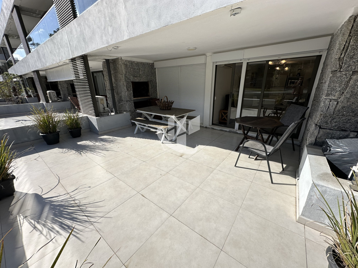 Apartamento ID.1964 - En venta y alquiler anual apartamento de 1 y medio dormitorios en Punta del Este 