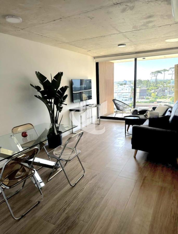 Apartamento ID.2238 - Venta apartamento, 1 dormitorio, 1era linea de mar, Playa Mansa, Punta del Este