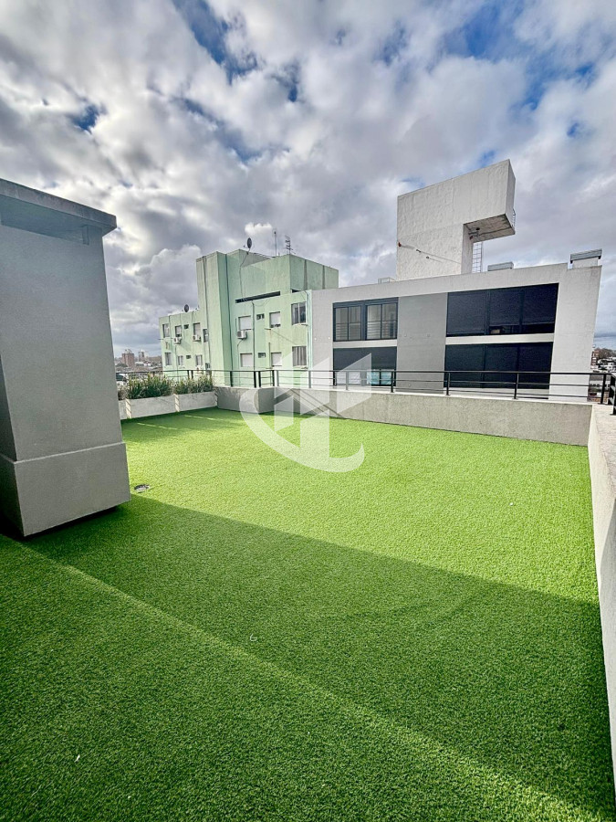 Apartamento ID.2247 - Alquiler Apto 2 Dormitorios con Terraza Amplia y Garaje