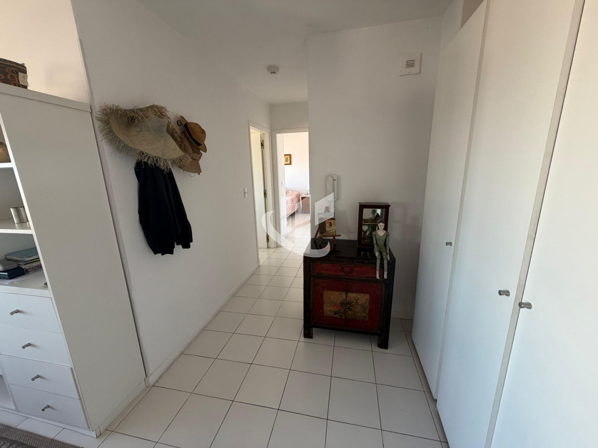 Apartamento ID.1336 - PUNTA DEL ESTE PENINSULA PENT HOUSE 2 DORMITORIOS 3 BAÑOS TERRAZA CON VISTA!!! GARAGE