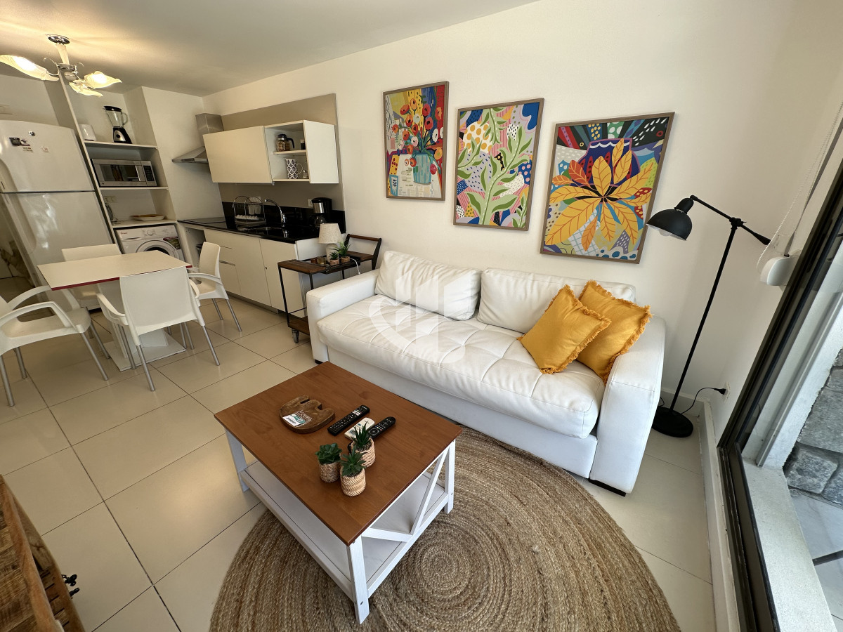 Apartamento ID.1964 - En venta y alquiler anual apartamento de 1 y medio dormitorios en Punta del Este 