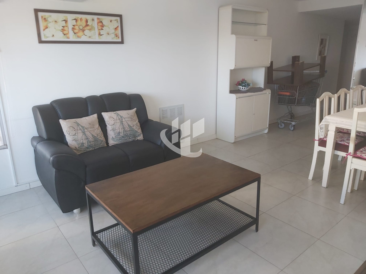 Apartamento ID.692 - Venta, apartamento, 2 dormitorios y dep, con vista, Lincoln Center, Playa Mansa, Punta del Este