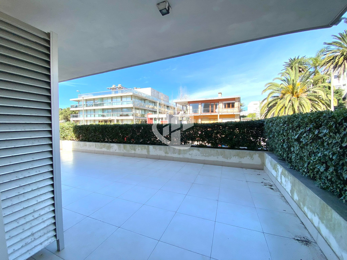 Apartamento ID.1224 - Venta departamento 2 dormitorios en Península, Punta del Este 