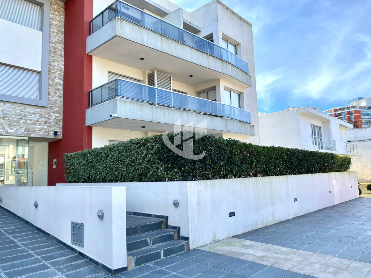 Apartamento ID.1224 - Venta departamento 2 dormitorios en Península, Punta del Este 