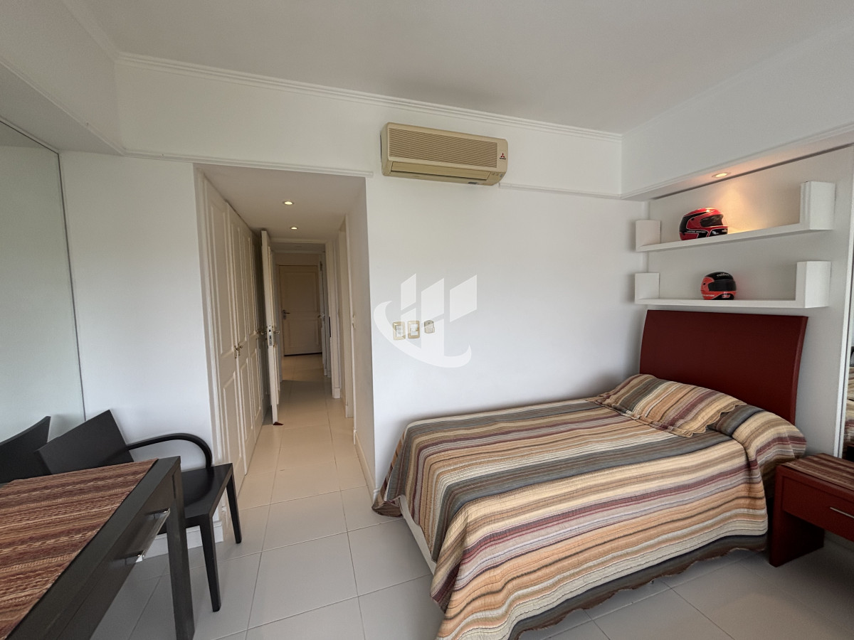 Apartamento ID.2280 - PUNTA DEL ESTE - PLAYA BRAVA - APARTAMENTO 4 DORMITORIOS - VENTA 