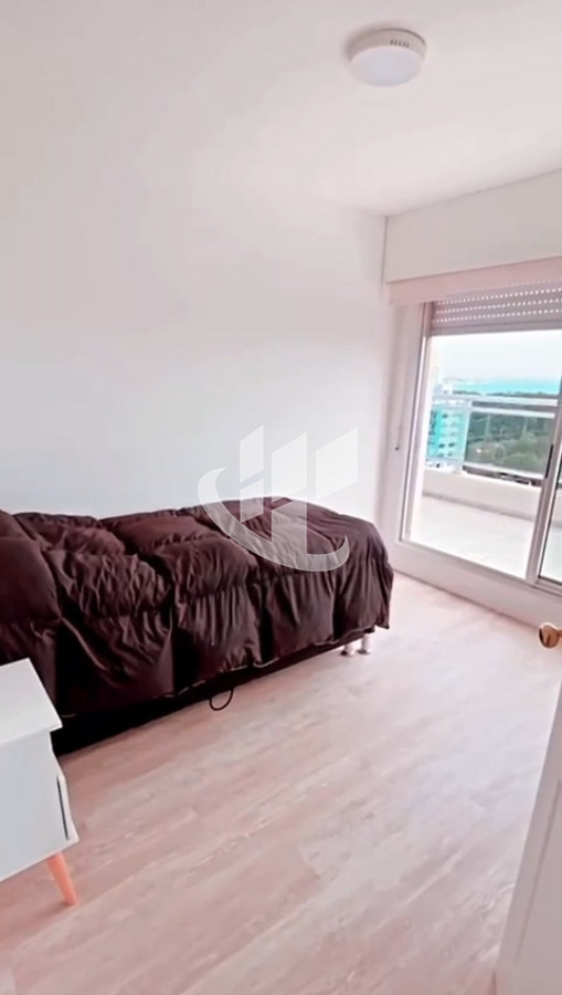 Apartamento ID.1052 - Venta, Penthouse, 3 dormitorios mas dependencia, Roosevelt, Punta del Este