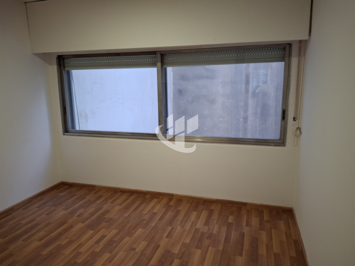 Apartamento ID.1852 - APARTAMENTO EN VENTA 3 DORMITORIOS 3 BAÑOS POCITOS 