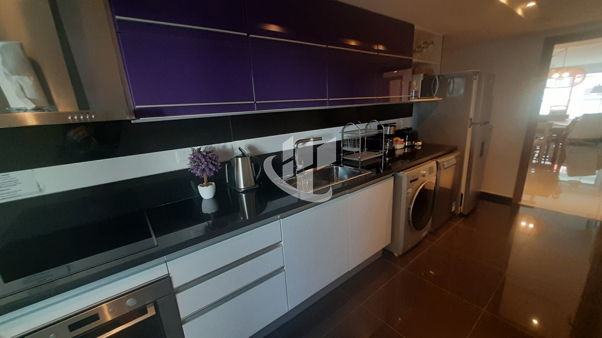 Apartamento ID.918 - Alquiler Temporada, 2 dormitorios, piso alto, vista al mar, Brava, Punta del Este