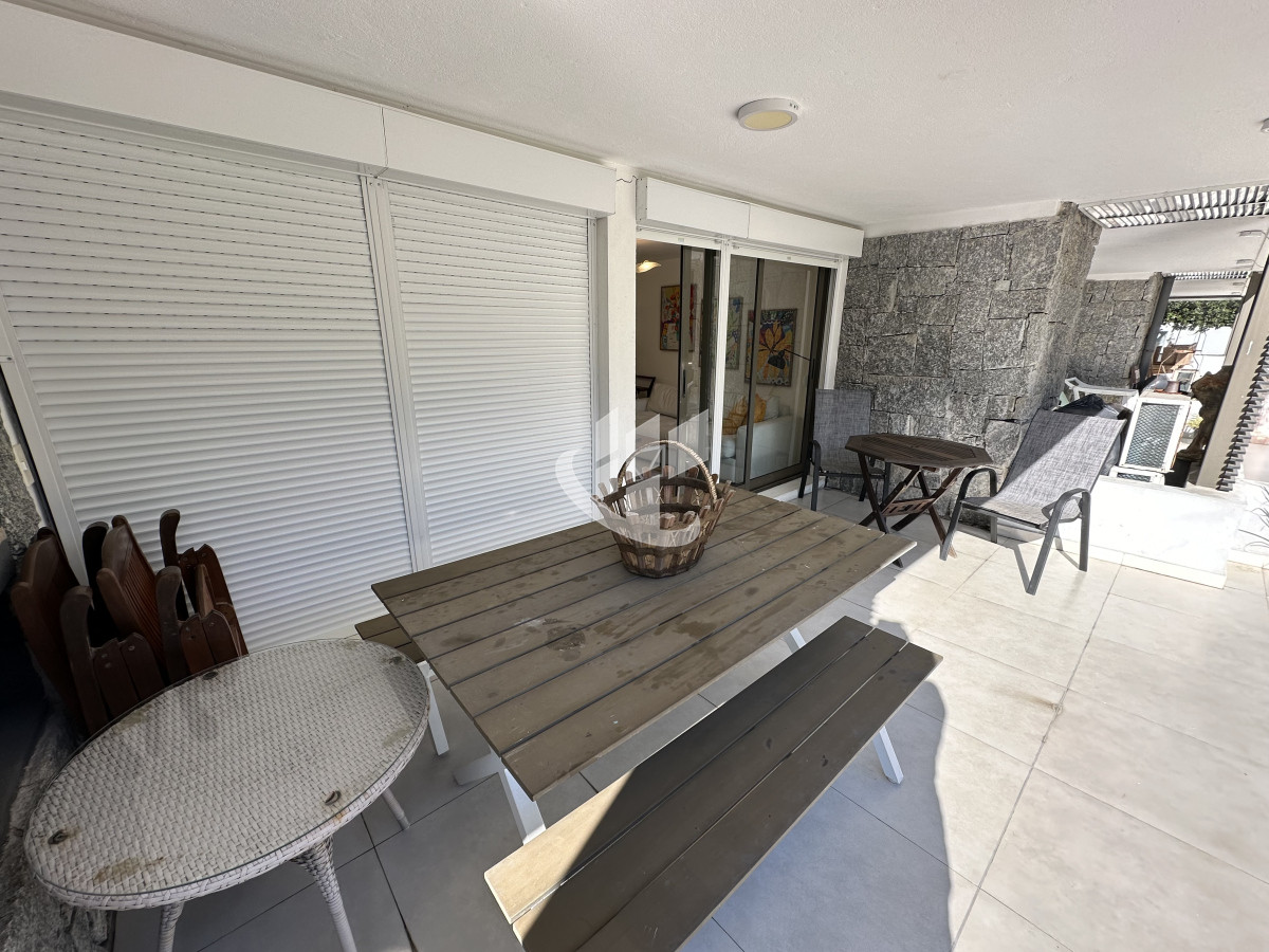 Apartamento ID.1964 - En venta y alquiler anual apartamento de 1 y medio dormitorios en Punta del Este 