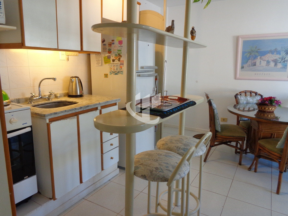 Apartamento ID.1357 - PUNTA DEL ESTE PENINSULA APARTAMENTO  2 DORMITORIOS 2 BAÑOS GARAGE VENTA 