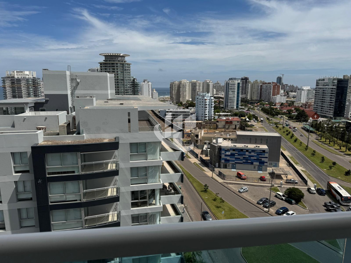 Apartamento ID.1604 - PUNTA DEL ESTE MANSA APARTAMENTO DE 3 DORMITORIOS DEPENDENCIA PARRILLERO AMENITIES