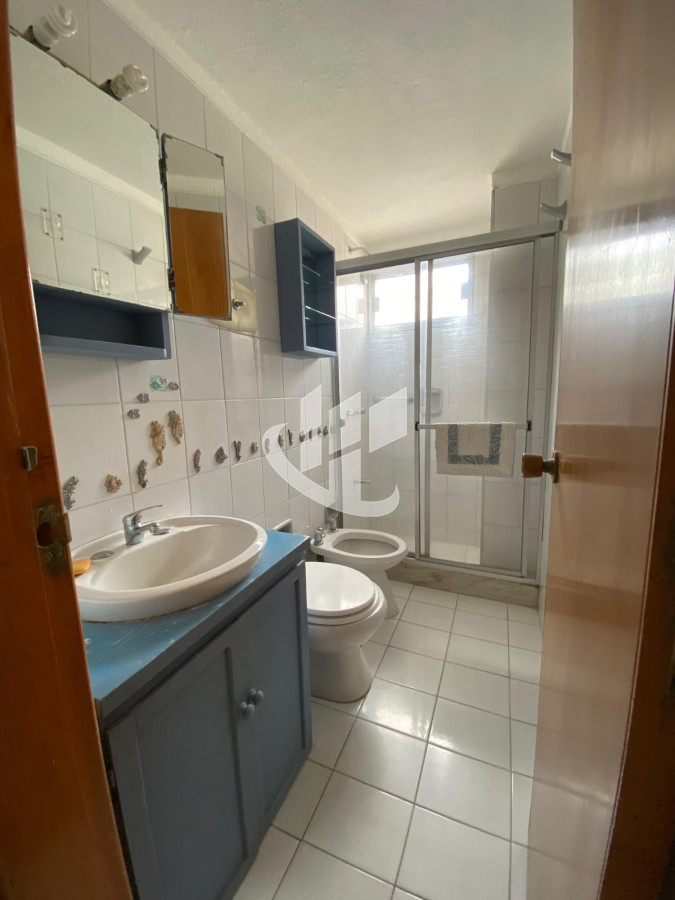 Apartamento ID.1831 - PUNTA DEL ESTE PENINSULA APTO DE 2 DORMITORIOS 2 BAÑOS GARAGE EN VENTA 