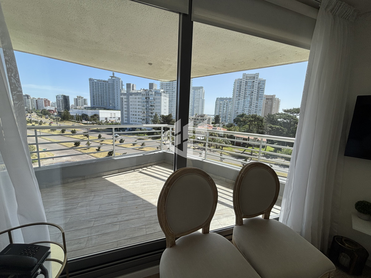Apartamento ID.2309 - PUNTA DEL ESTE LA PASTORA A METROS DE PLAYA MANSA 2 DORMITORIOS 2 BAÑOS EN VENTA