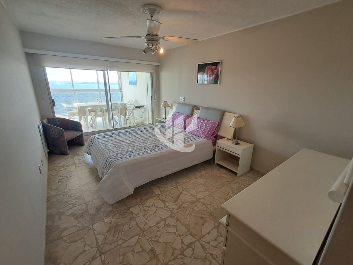 Apartamento ID.2227 - PUNTA DEL ESTE MANSA APTO 2 DORM Y DEP CON ESPECTACULAR VISTA AL MAR !