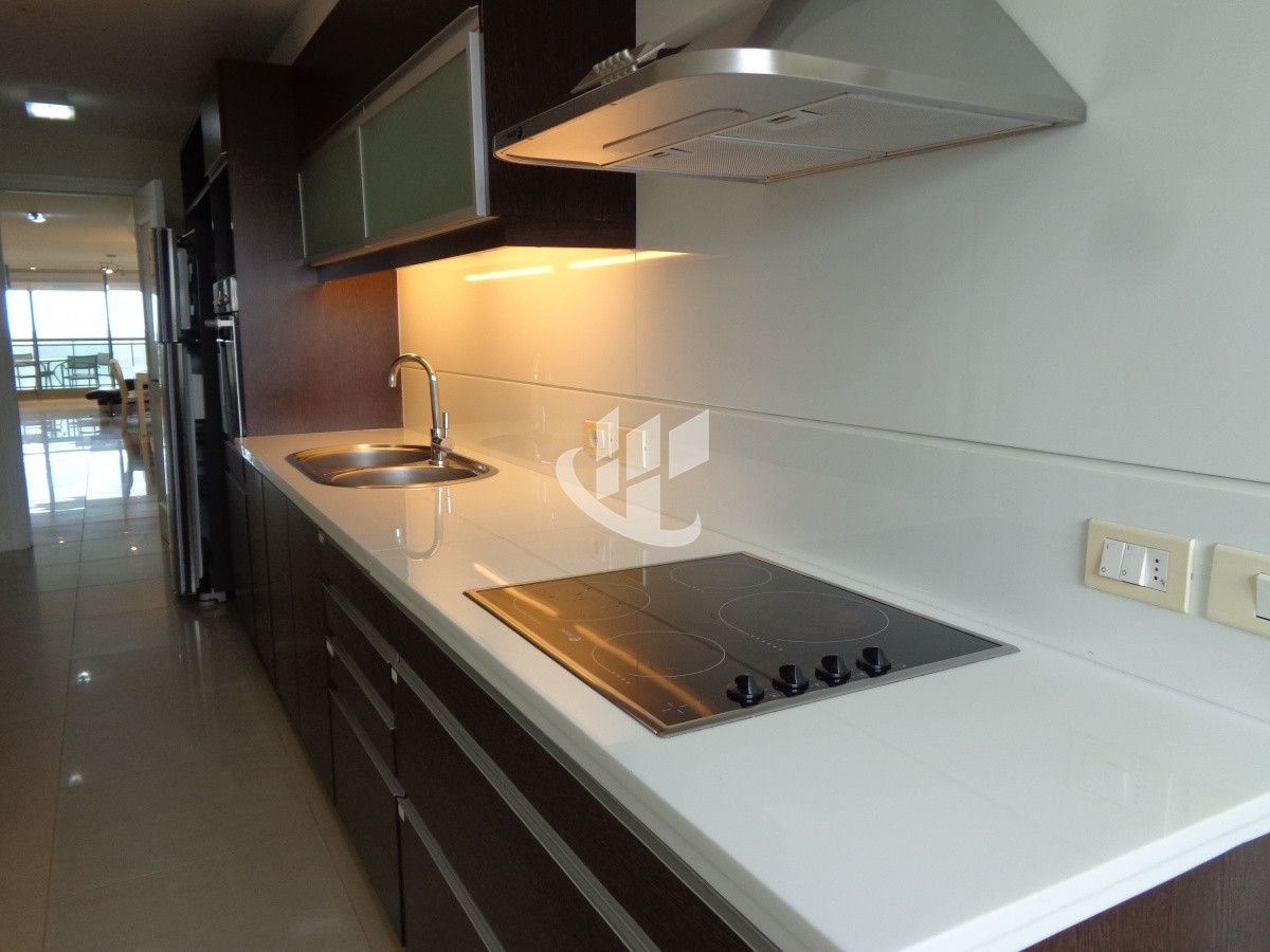 Apartamento ID.1400 - PUNTA DEL ESTE IMPERIALE FRENTE AL MAR! 3 DORMITORIOS 
