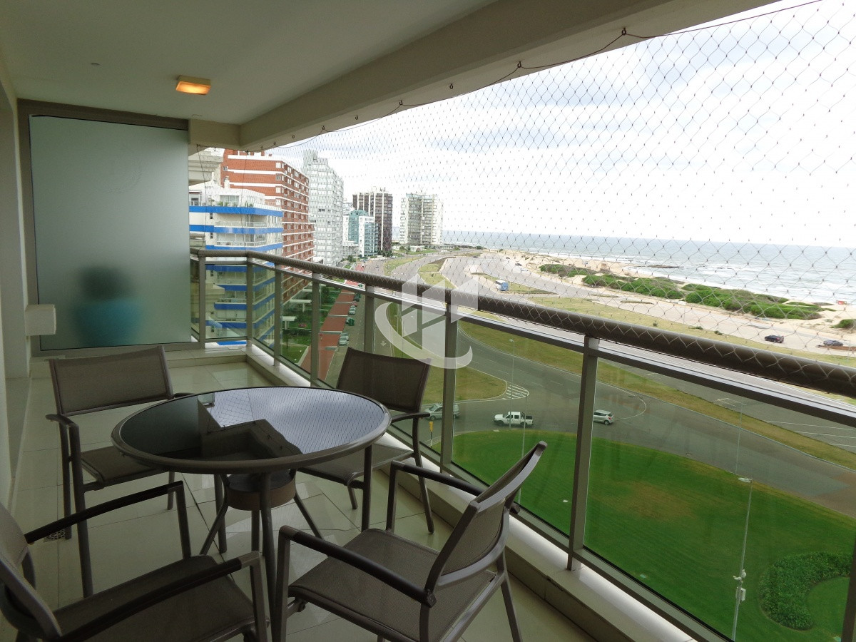 Apartamento ID.1400 - PUNTA DEL ESTE IMPERIALE FRENTE AL MAR! 3 DORMITORIOS 