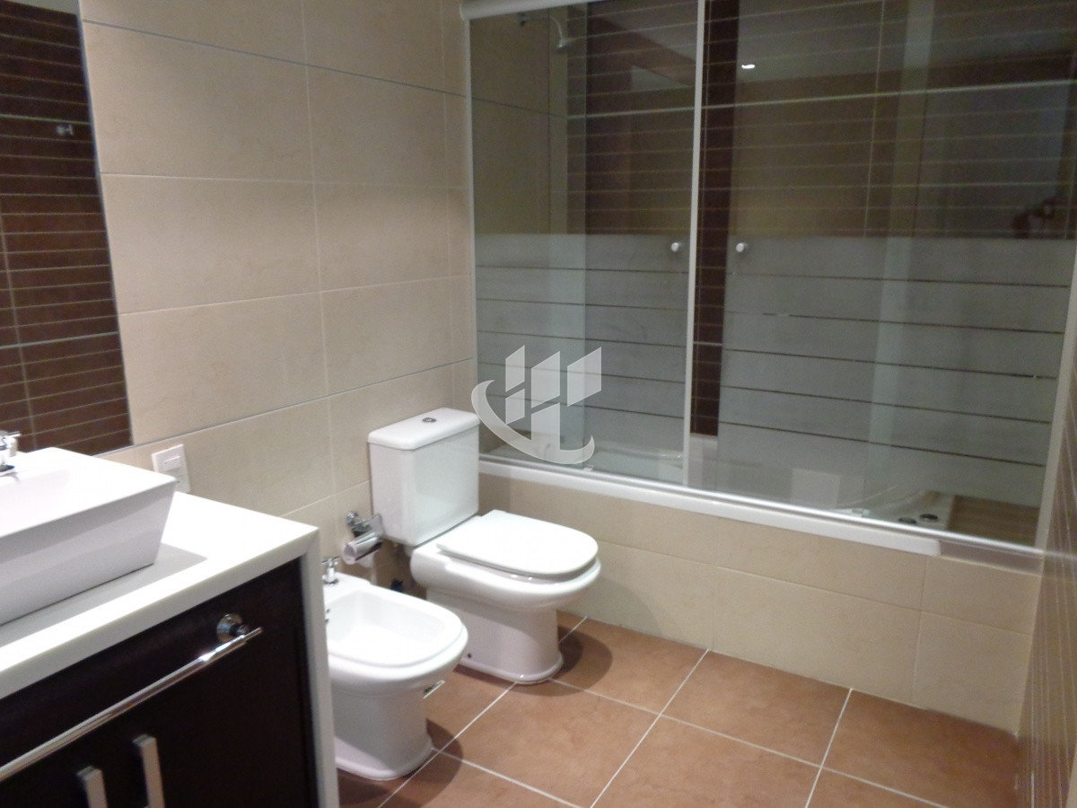 Apartamento ID.1400 - PUNTA DEL ESTE IMPERIALE FRENTE AL MAR! 3 DORMITORIOS 