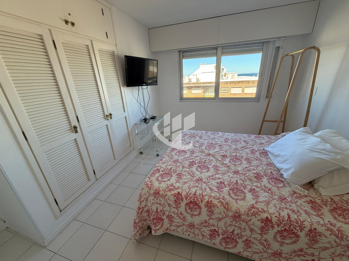 Apartamento ID.1336 - PUNTA DEL ESTE PENINSULA PENT HOUSE 2 DORMITORIOS 3 BAÑOS TERRAZA CON VISTA!!! GARAGE