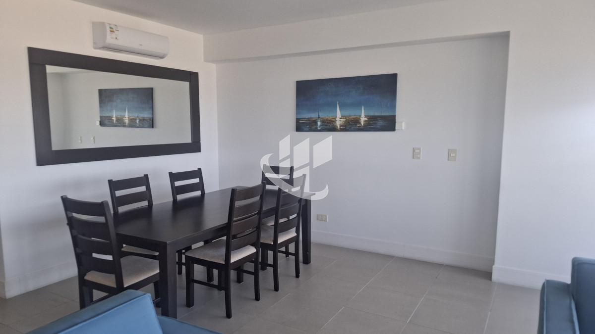 Apartamento ID.2434 - Alquiler invernal, 3 dormitorios y dependencia, Brava, Primera linea, Punta del Este
