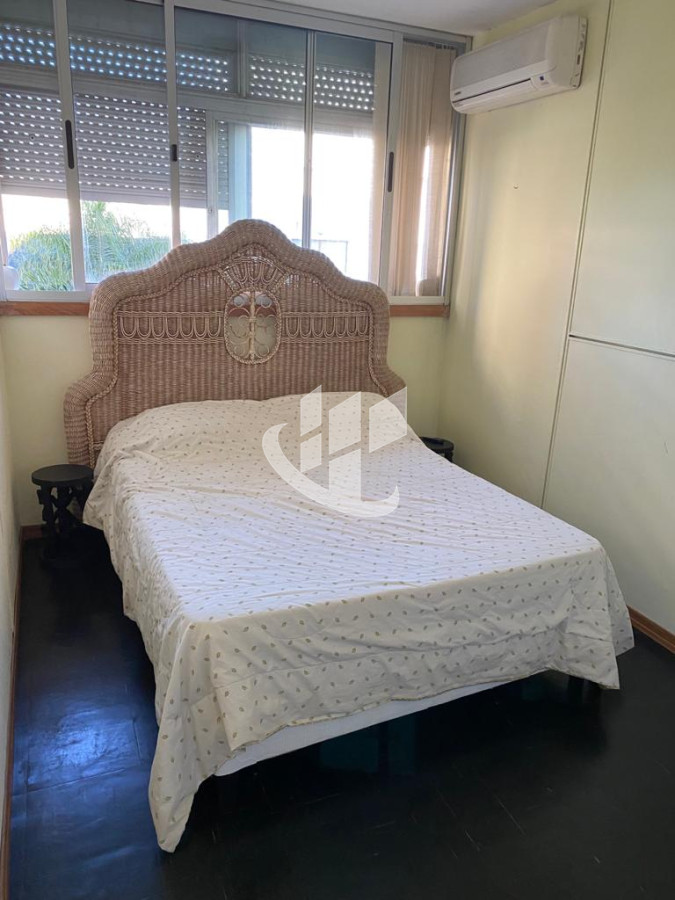 Apartamento ID.1787 - PUNTA DEL ESTE PENINSULA DUPLEX DE 4 DORMITORIOS Y AZOTEA EN VENTA