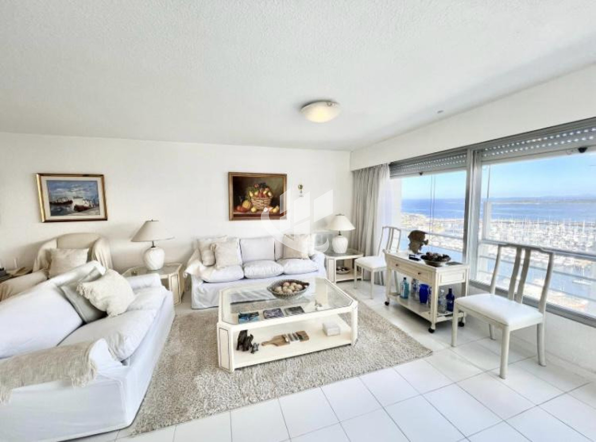 Apartamento ID.2403 - Alquiler Verano, 3 dormitorios mas dependencia, con vista, Peninsula, Punta del Este