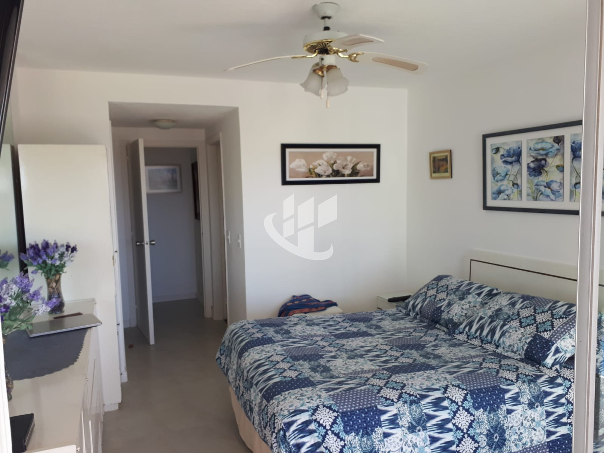 Apartamento ID.692 - Venta, apartamento, 2 dormitorios y dep, con vista, Lincoln Center, Playa Mansa, Punta del Este