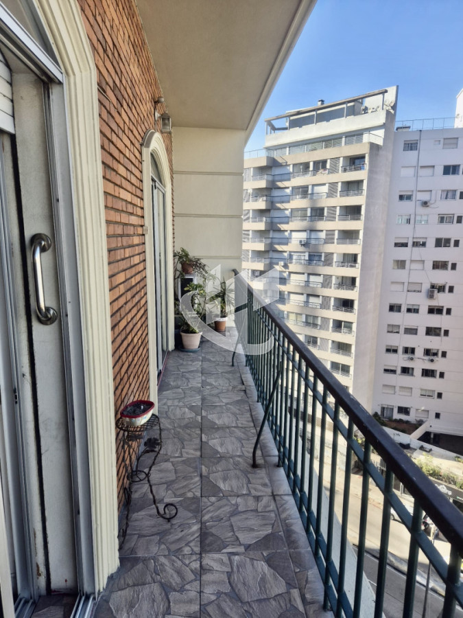 Apartamento ID.2248 - Apartamento en venta de 3 dormitorios, 2 baños y garaje en Tres Cruces