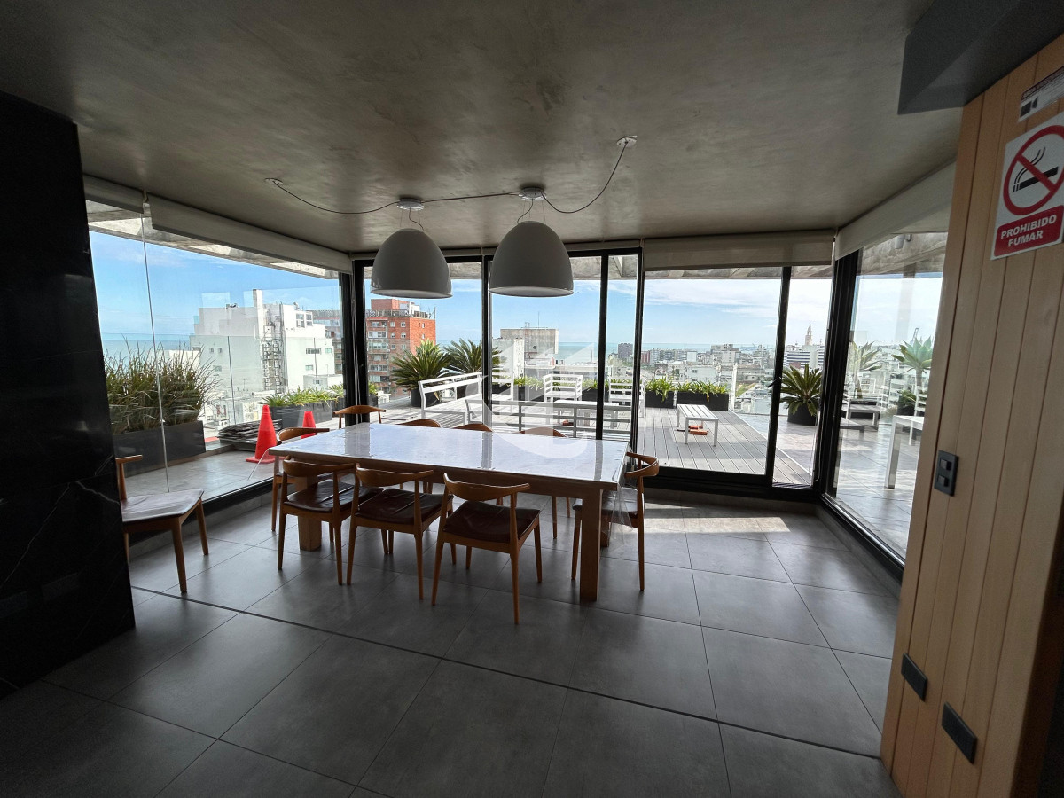 Apartamento ID.1896 - Venta de apartamento de 2 dormitorios con garage en Centro, Montevideo