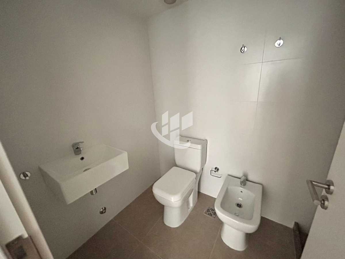 Apartamento ID.2045 - Venta Apartamento 2 dormitorios con Patio, La Blanqueada, Parque Batlle