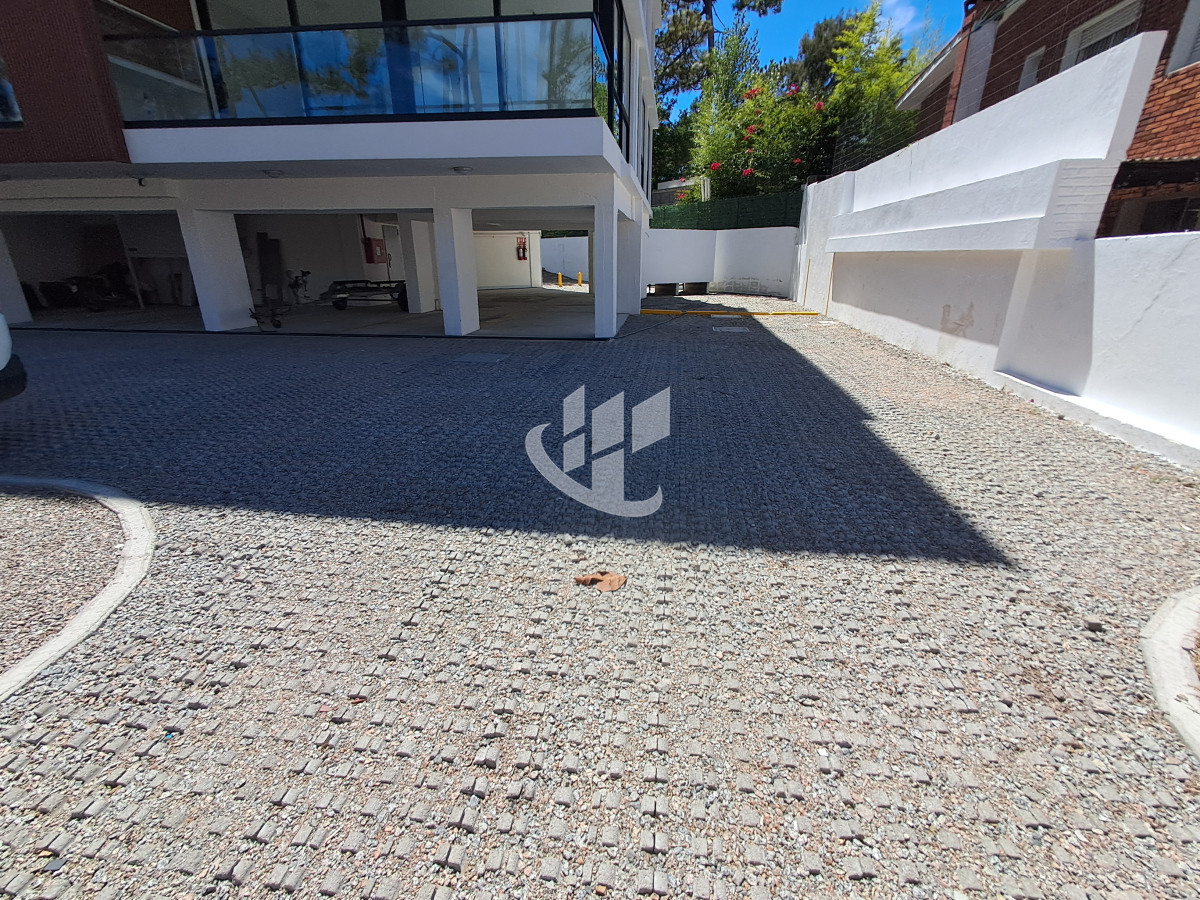 Apartamento ID.1619 - PUNTA DEL ESTE MANSA APTO DE 2 DORMITORIOS ALQUILER ANUAL