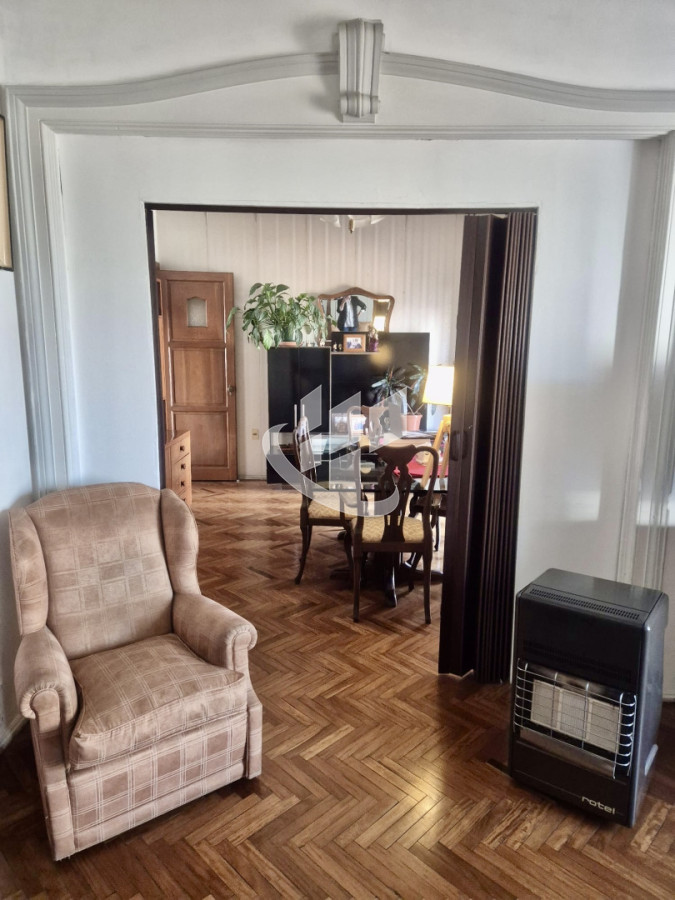 Apartamento ID.2248 - Apartamento en venta de 3 dormitorios, 2 baños y garaje en Tres Cruces
