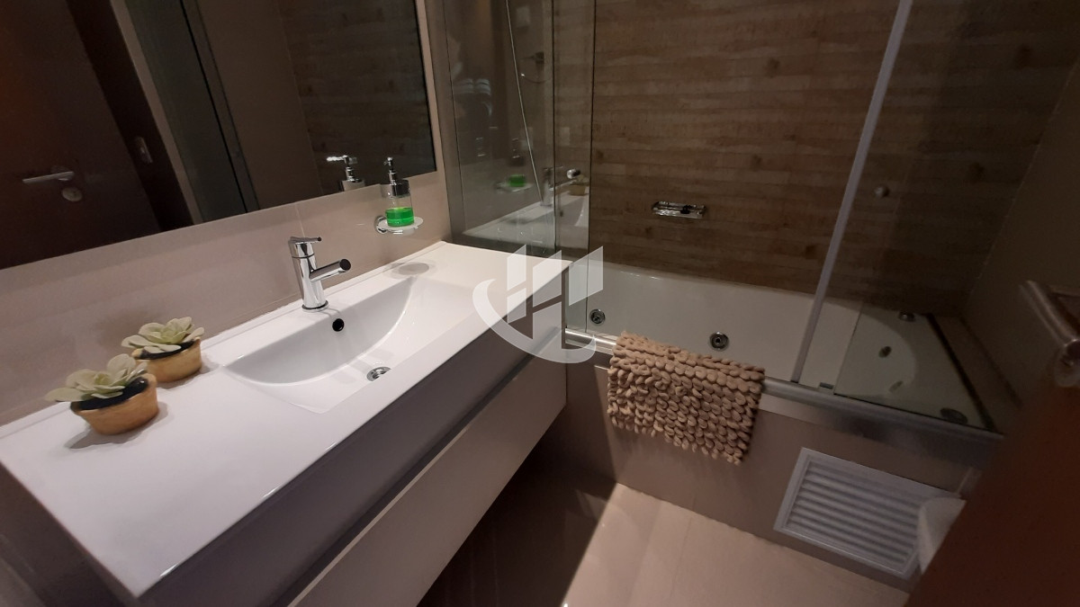 Apartamento ID.918 - Alquiler Temporada, 2 dormitorios, piso alto, vista al mar, Brava, Punta del Este