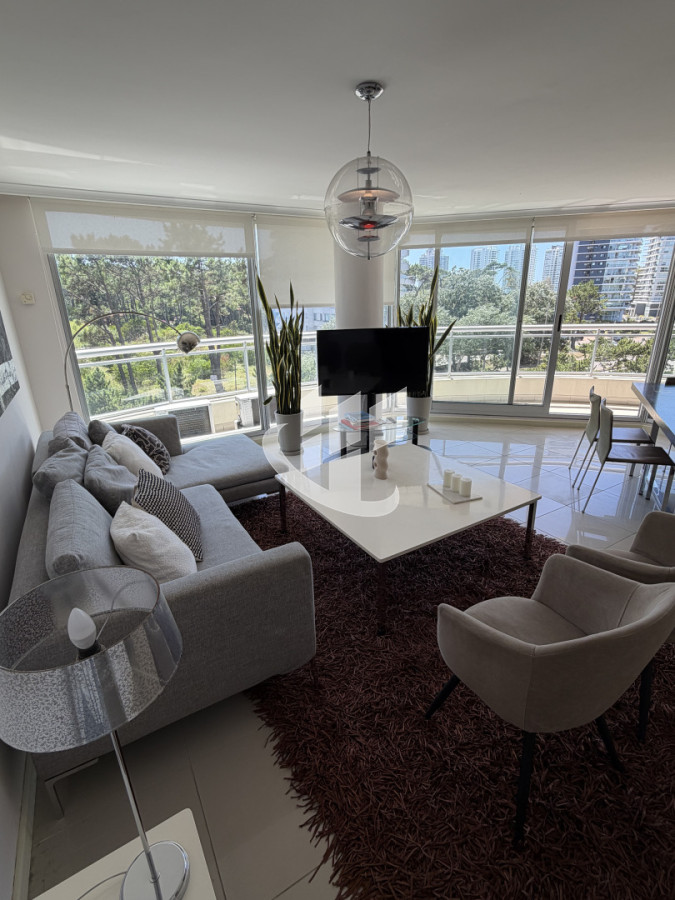 Apartamento ID.2482 - Alquiler  anual  invernal  4 dormitorios  amenitis exclusivos 