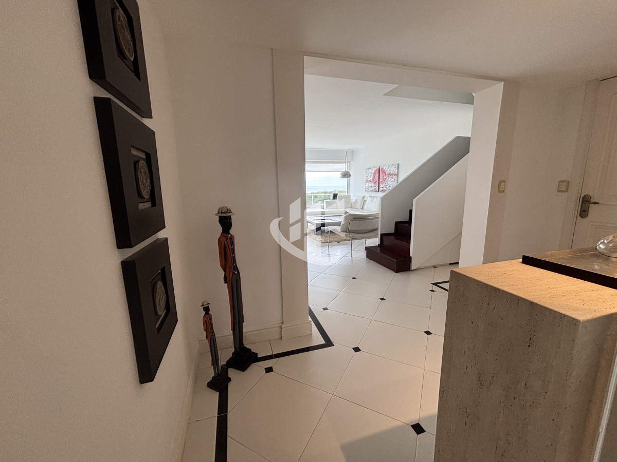 Apartamento ID.2280 - PUNTA DEL ESTE - PLAYA BRAVA - APARTAMENTO 4 DORMITORIOS - VENTA 