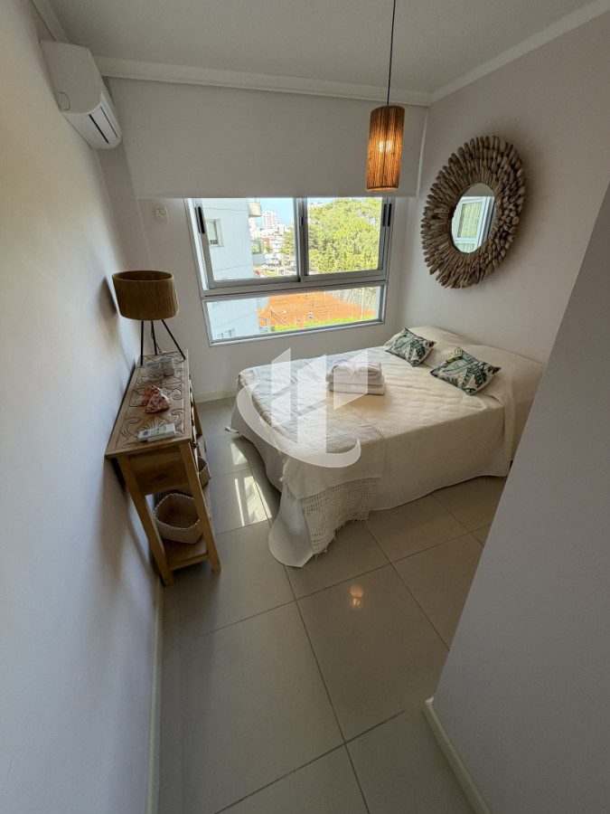 Apartamento ID.2482 - Alquiler  anual  invernal  4 dormitorios  amenitis exclusivos 