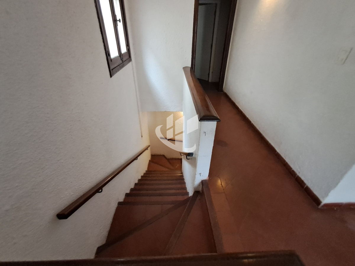 Apartamento ID.1494 - PUNTA DEL ESTE PENINSULA APARTAMENTO DE 3 DORMITORIOS Y DEPENDENCIA EN VENTA