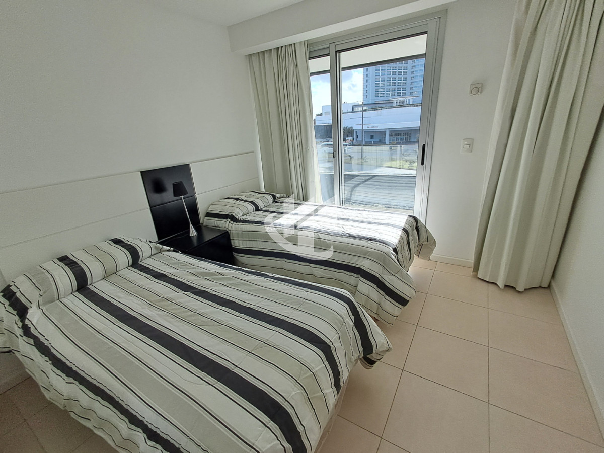 Apartamento ID.2397 - PUNTA DEL ESTE LA PASTORA A METROS DE MANSA 2 DORM Y MEDIO