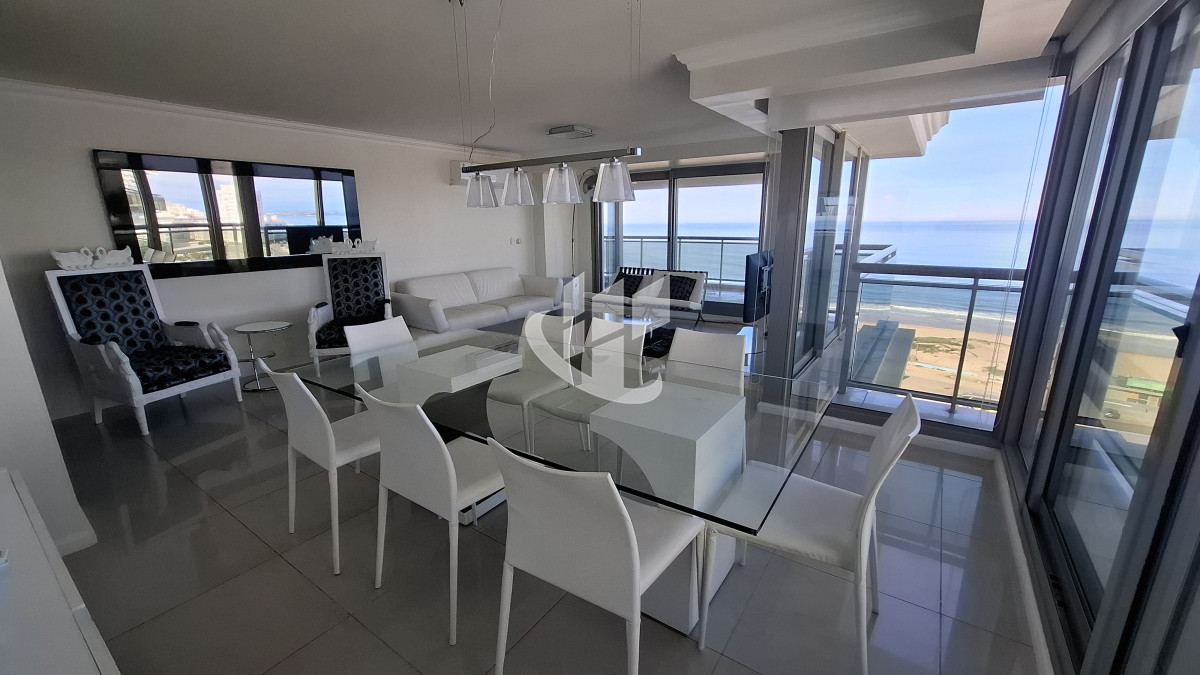 Apartamento ID.2039 - Venta apartamento 3 suites y dependencia completa, primera línea Brava, Punta del Este
