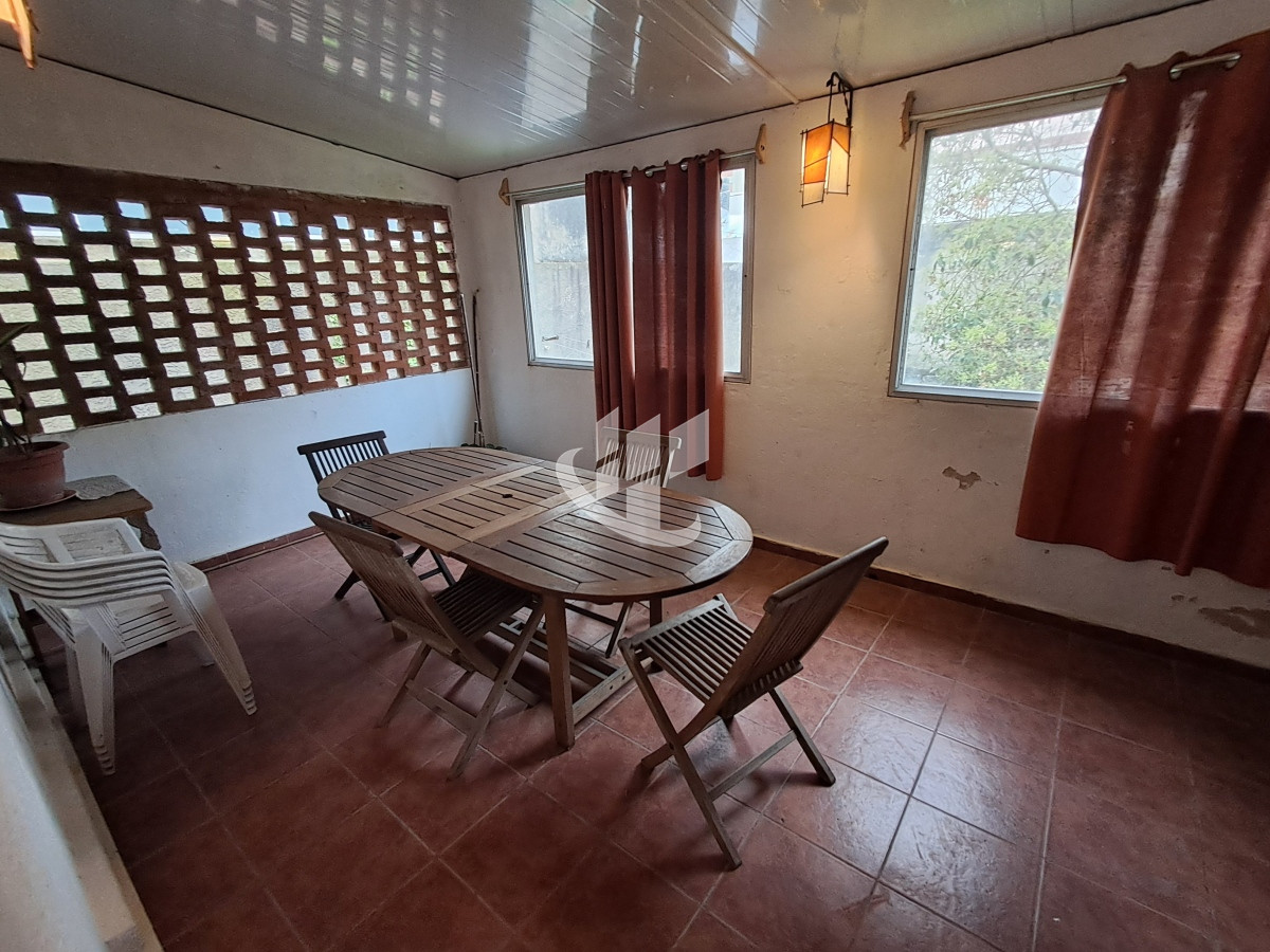 Apartamento ID.1494 - PUNTA DEL ESTE PENINSULA APARTAMENTO DE 3 DORMITORIOS Y DEPENDENCIA EN VENTA