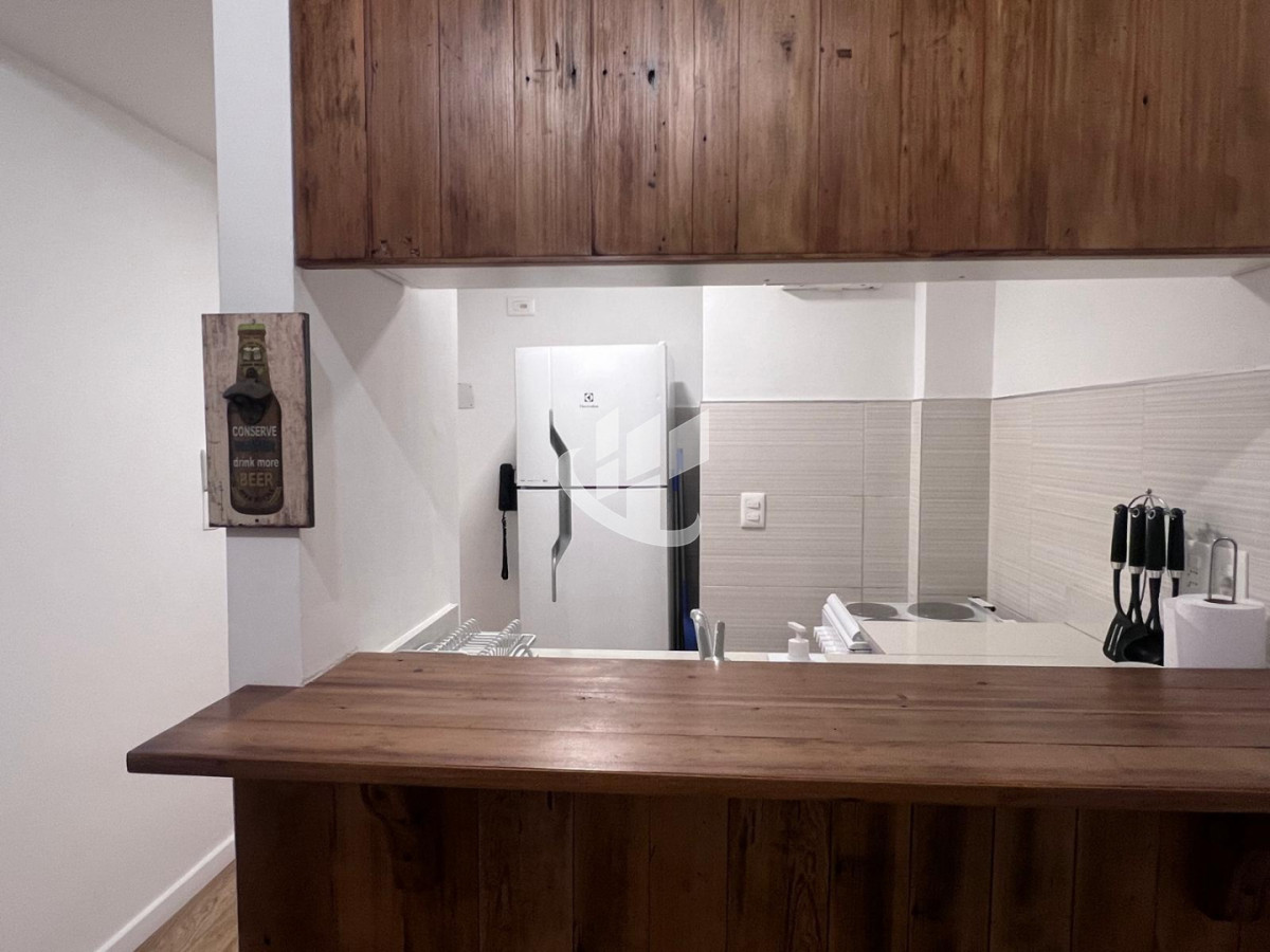 Apartamento ID.2607 - Apartamento en Alquiler, 2 dormitorios, Cordon Sur