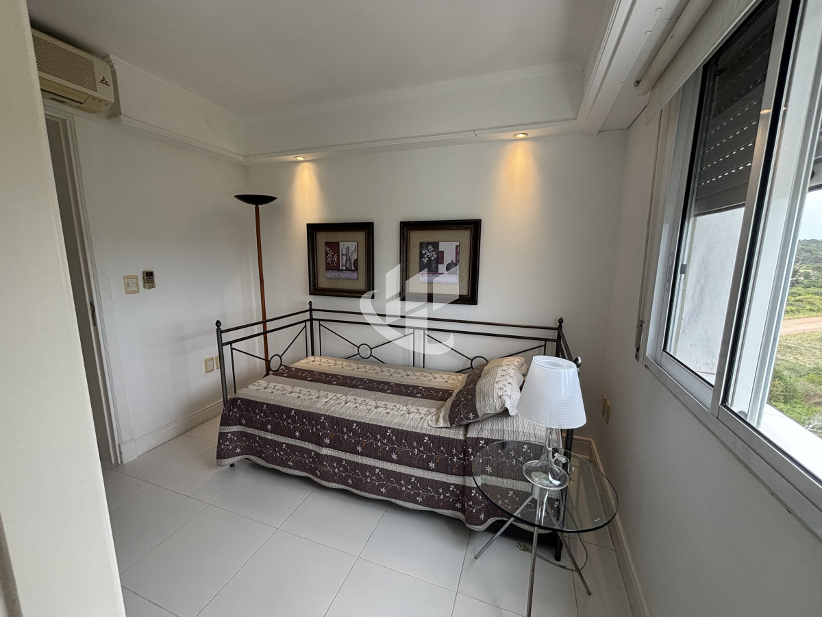 Apartamento ID.2280 - PUNTA DEL ESTE - PLAYA BRAVA - APARTAMENTO 4 DORMITORIOS - VENTA 