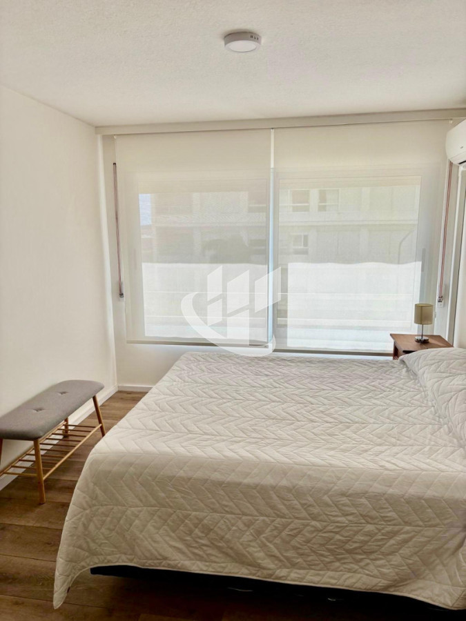 Apartamento ID.2250 - Alquiler Anual, 3 dormitorios, con garage, Peninsula, Punta del Este