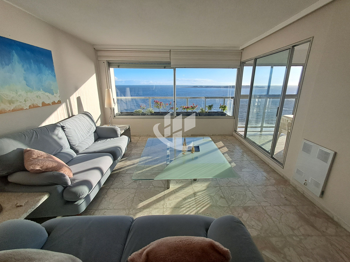 Apartamento ID.2227 - PUNTA DEL ESTE MANSA APTO 2 DORM Y DEP CON ESPECTACULAR VISTA AL MAR !