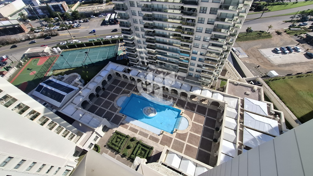 Apartamento ID.2040 - Venta departamento, primera linea 4 suites, Brava, Punta del Este